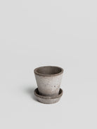 Julie - Grey Pottery Bergs Potter 