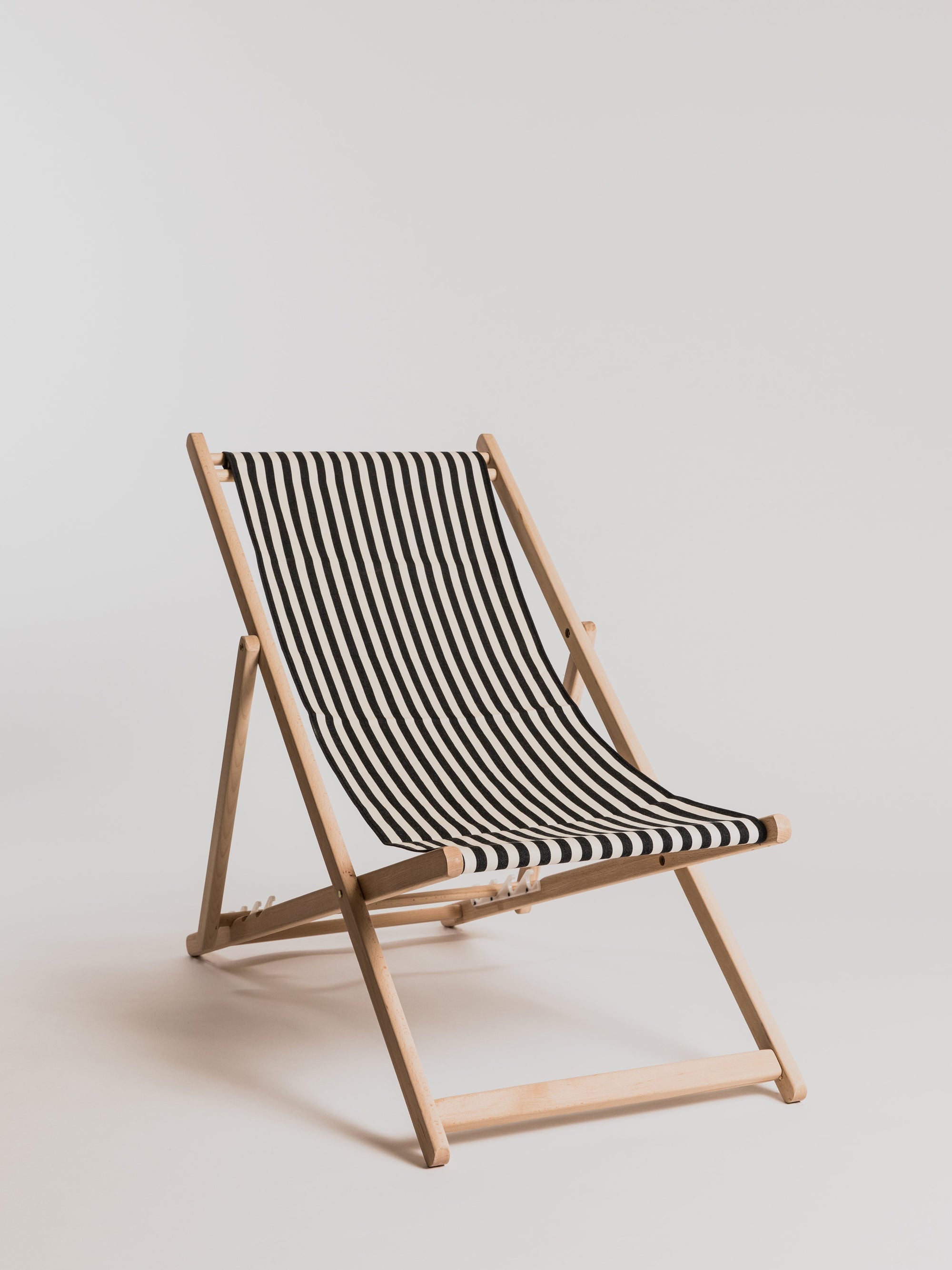 Sun chair - Black & White Sunchair Sarl Artiga 